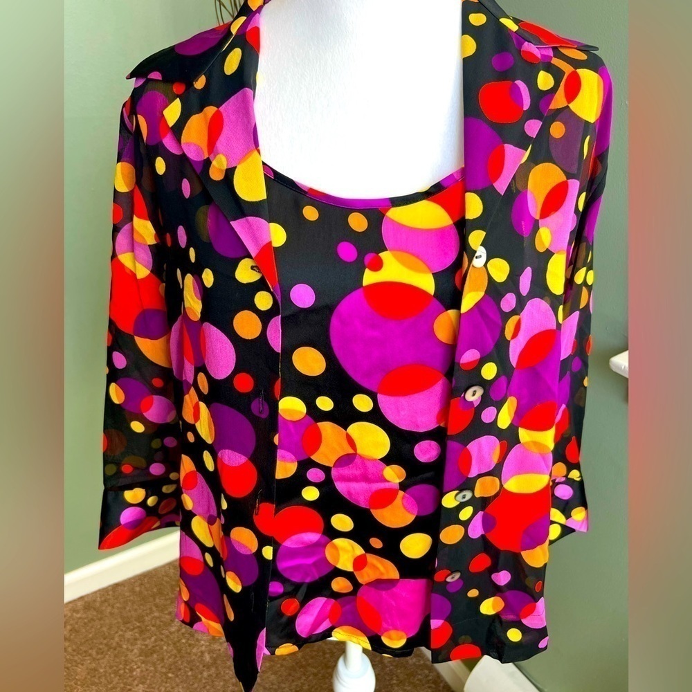 Bob Mackie collection two piece 💯 percent silk blouse size XS.
